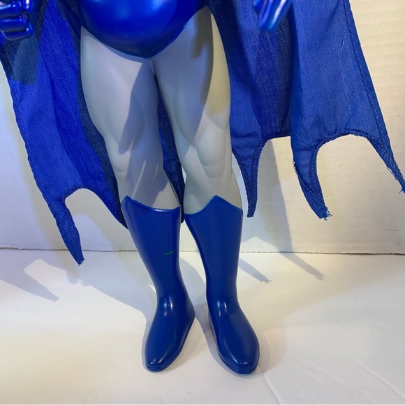 Batman 1988 DC Comics Action Figure Black Gray Yellow & Blue 15 inches tall - Picture 13 of 16